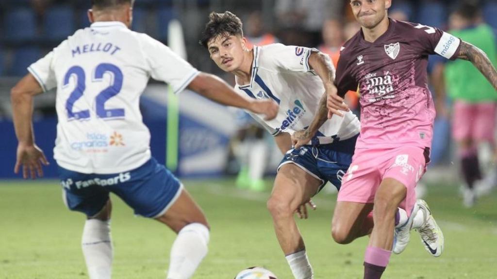 Fran Villalba durante el Tenerife-Málaga CF