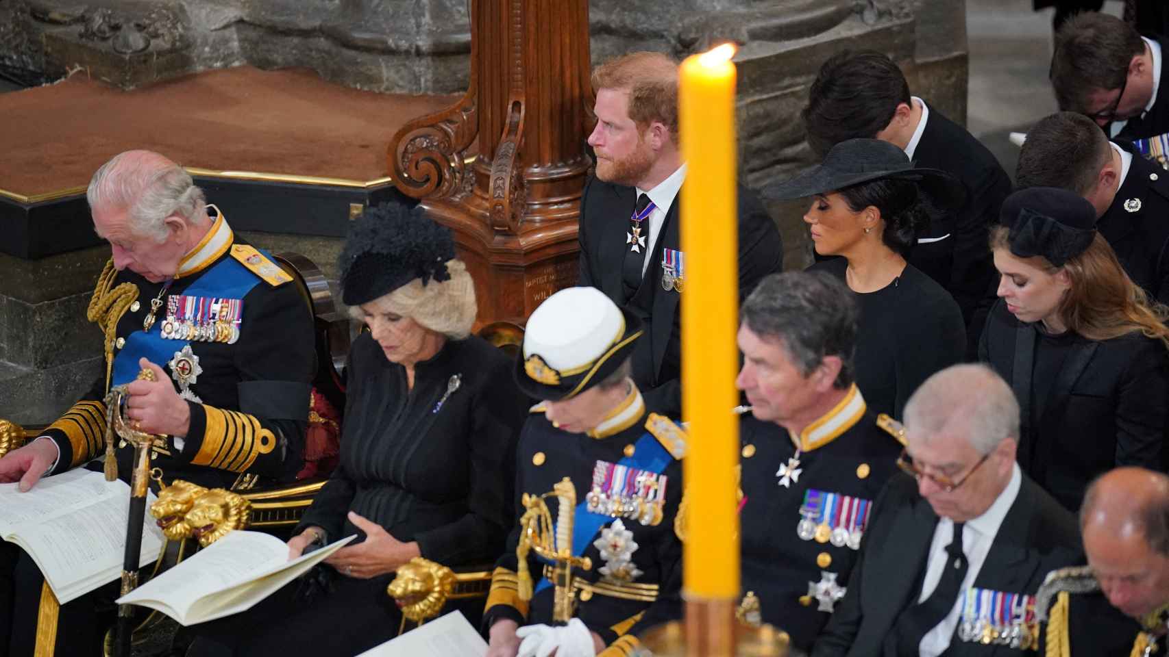 Parte de la Familia Real en el funeral de Isabel II.