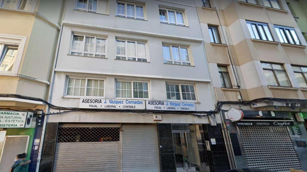 La asesoría de. barrio de Os Mallos (A Coruña) que sufrió el robo de 3.000 euros