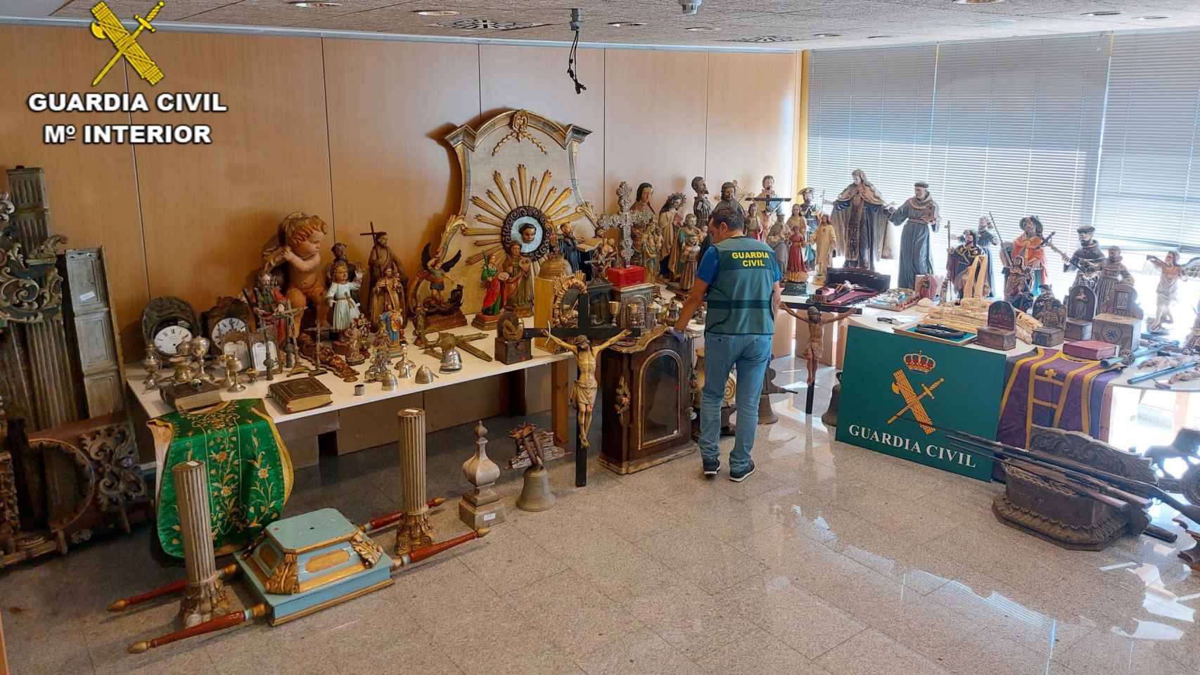 Objetos robados en iglesias de las provincias de Ourense y Pontevedra.