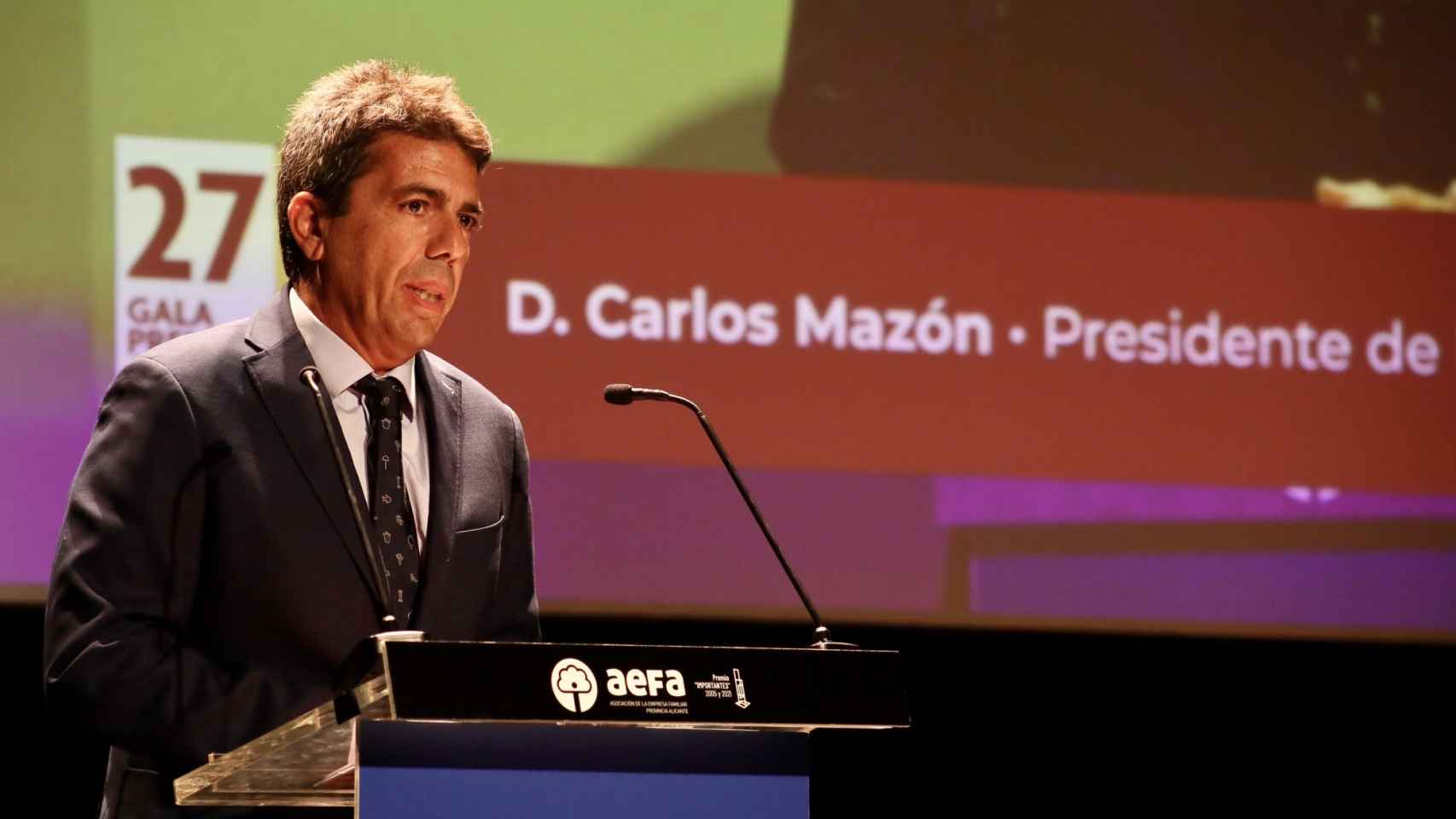 El presidente de la Diputación de Alicante y del PPCV, Carlos Mazón, en el entrega de premios de AEFA.