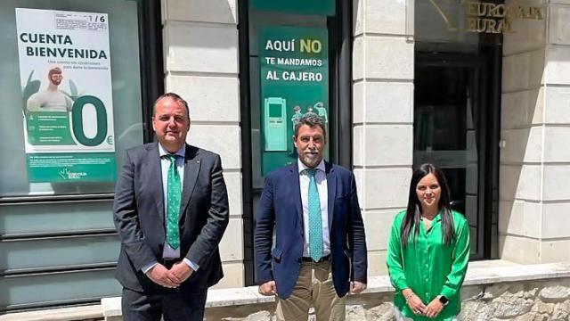 Eurocaja Rural inaugura oficina en Peñafiel, corroborando su implicación con la zona