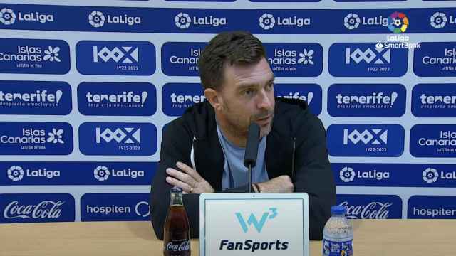 Pablo Guede durante la rueda de prensa posterior al Tenerife-Málaga CF