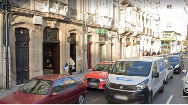 Tienda CH Carolina Herrera en la plaza de Lugo de A Coruña