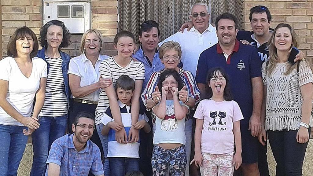 Darío con parte de su familia en Bolaños de Campos