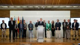 El titular del Gobierno gallego, Alfonso Rueda, preside una reunión con representantes del sector de la pesca de fondo.
