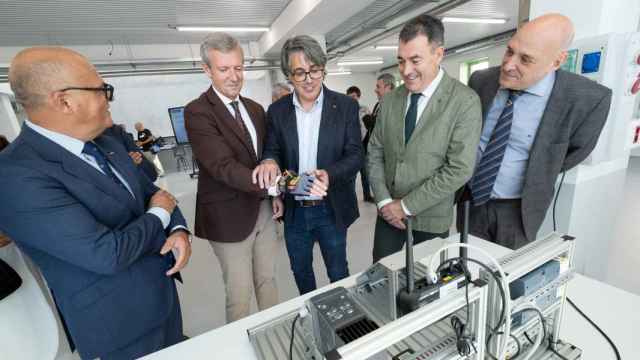 Alfonso Rueda durante su visita al Centro de Innovación de Formación Profesional de Ourense.