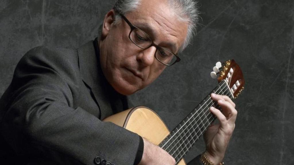 El guitarrista malagueño Pepe Romero, primer homenajeado.