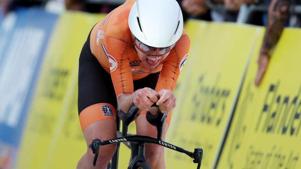 Annemiek van Vleuten durante una prueba contrarreloj