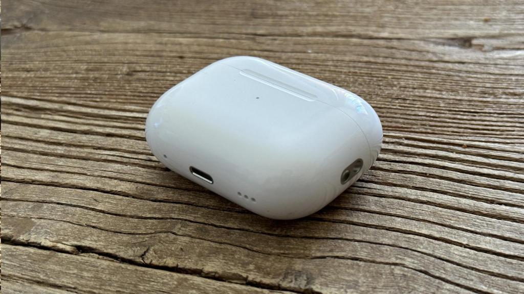 Estuche de los AirPods Pro con salida Lightning