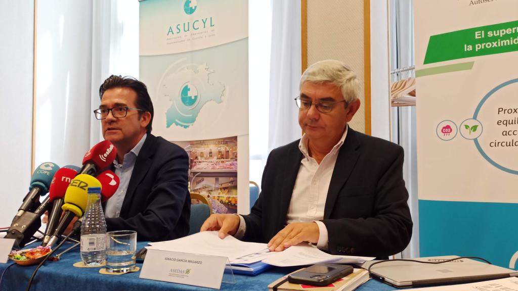 Ignacio García Magarzo, director de Asedas (i), junto a José Daniel Posadas, presidente de Asucyl