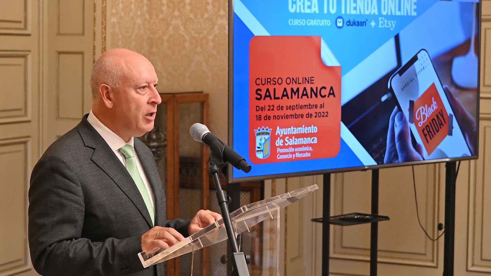 El concejal de Promoción Económica, Juan José Sánchez Alonso