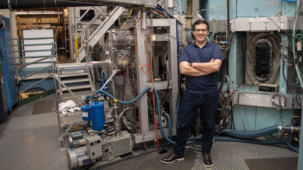 Pablo Rodríguez, en las instalaciones del MIT.