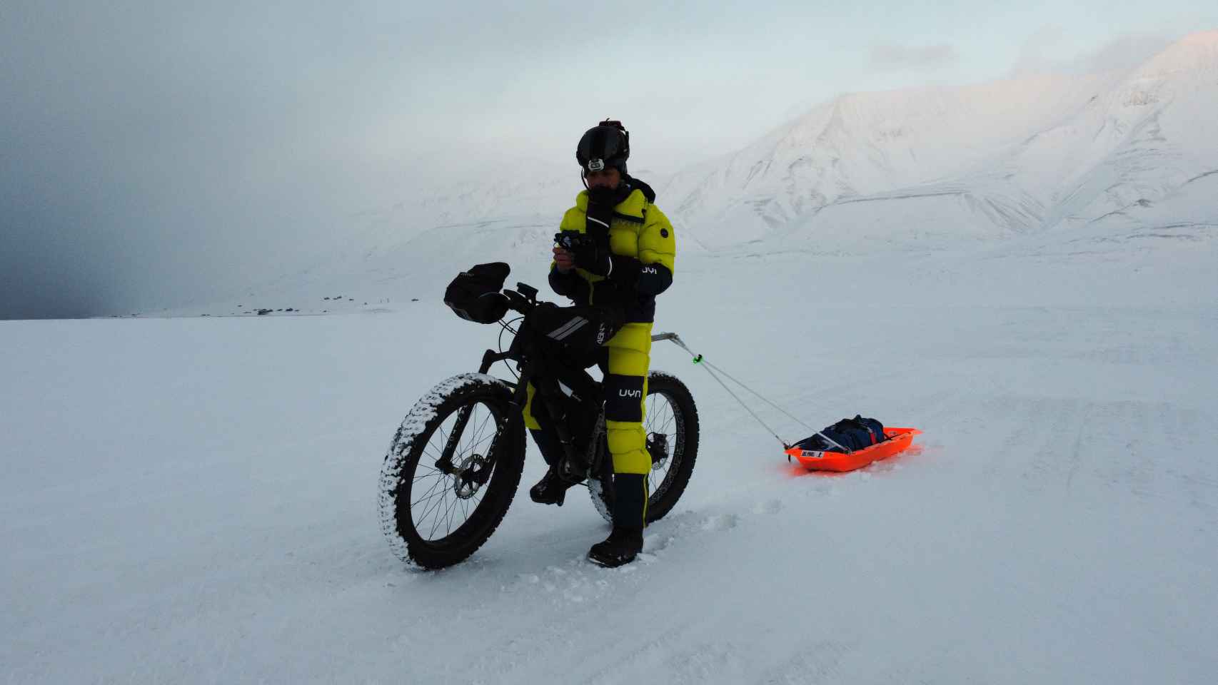 Omar di Felice, a temperaturas de -30ºC en Svalbard