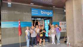 Trabajadores movilizados ante el Bingo de García Barbón, en Vigo.