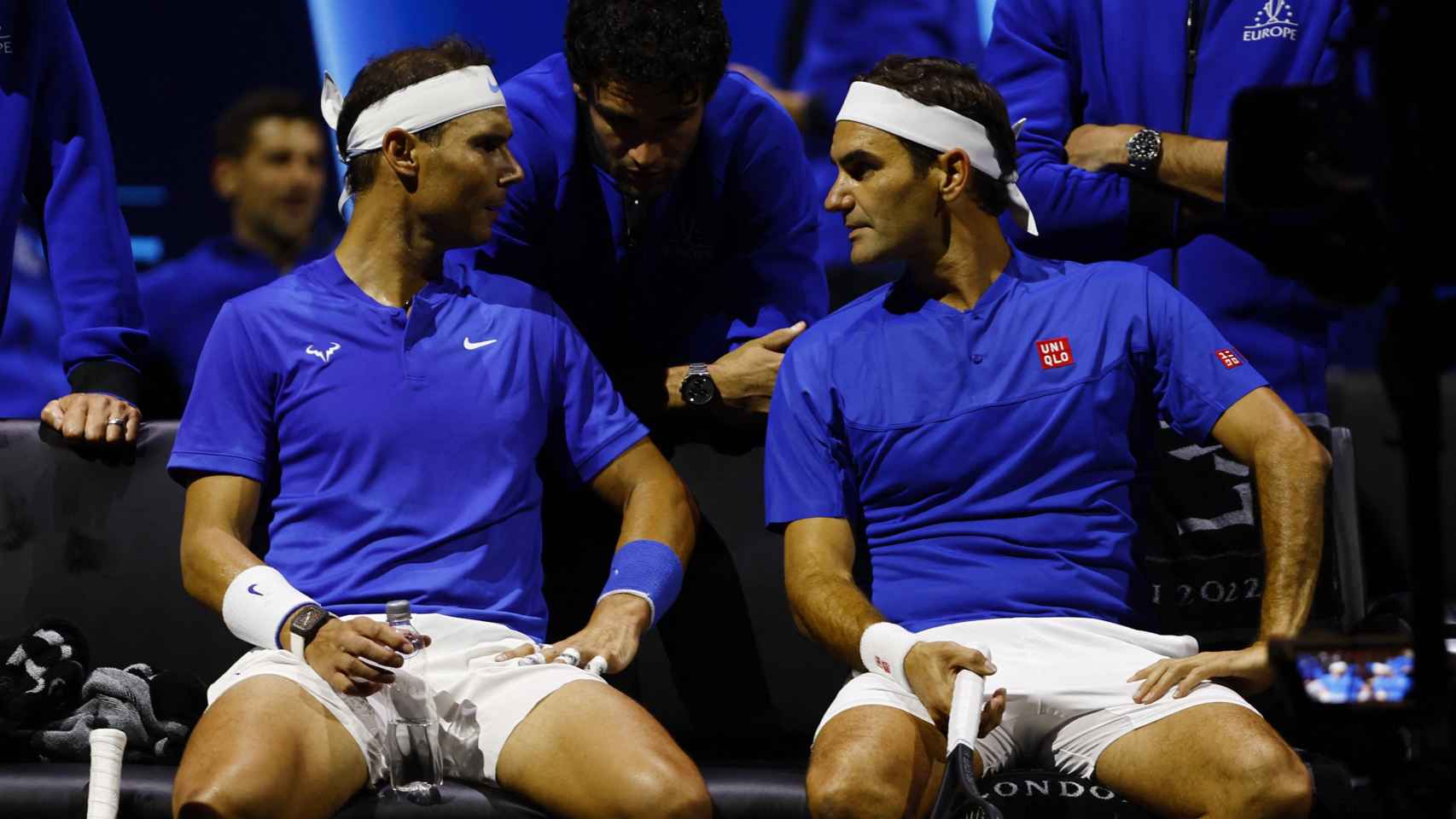 Nadal y Federer, contentos con su juego en el banquillo de Europa