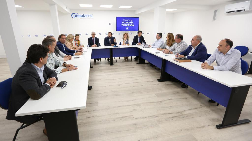 Reunión de la Comisión de Economía y Hacienda del PP.