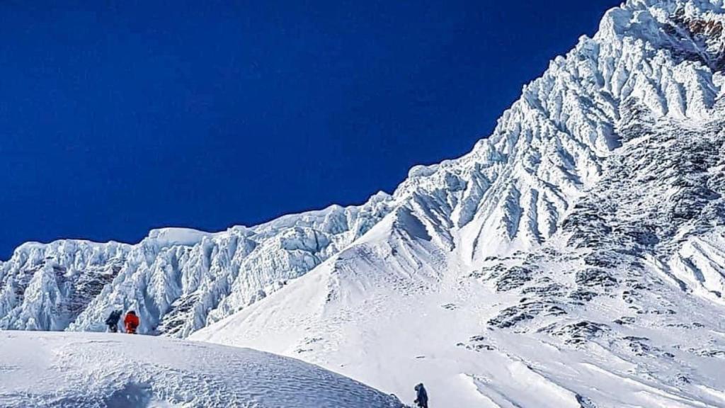 Imagen del Manaslu tras una intensa nevada