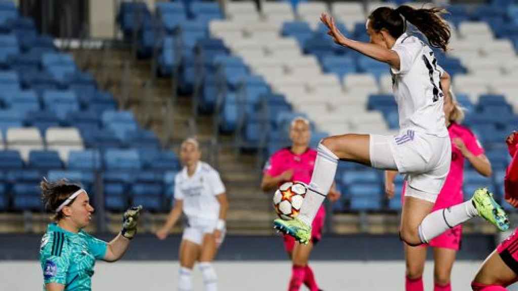 Momento del gol de Caroline Weir en el Real Madrid Femenino - Rosenborg de la Women's Champions League 2022/2023