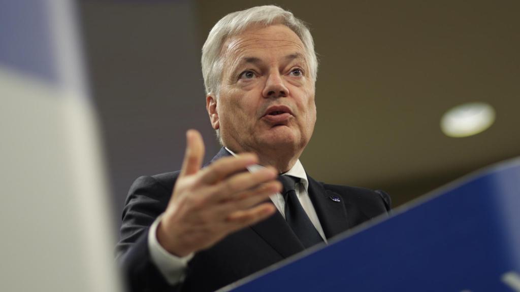 Didier Reynders, comisario de Justicia, este miércoles, durante su rueda de prensa en Bruselas.