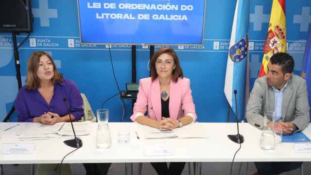 La conselleira de Medio Ambiente, Territorio e Vivenda se reunió hoy con representantes municipales de la provincia de Pontevedra.