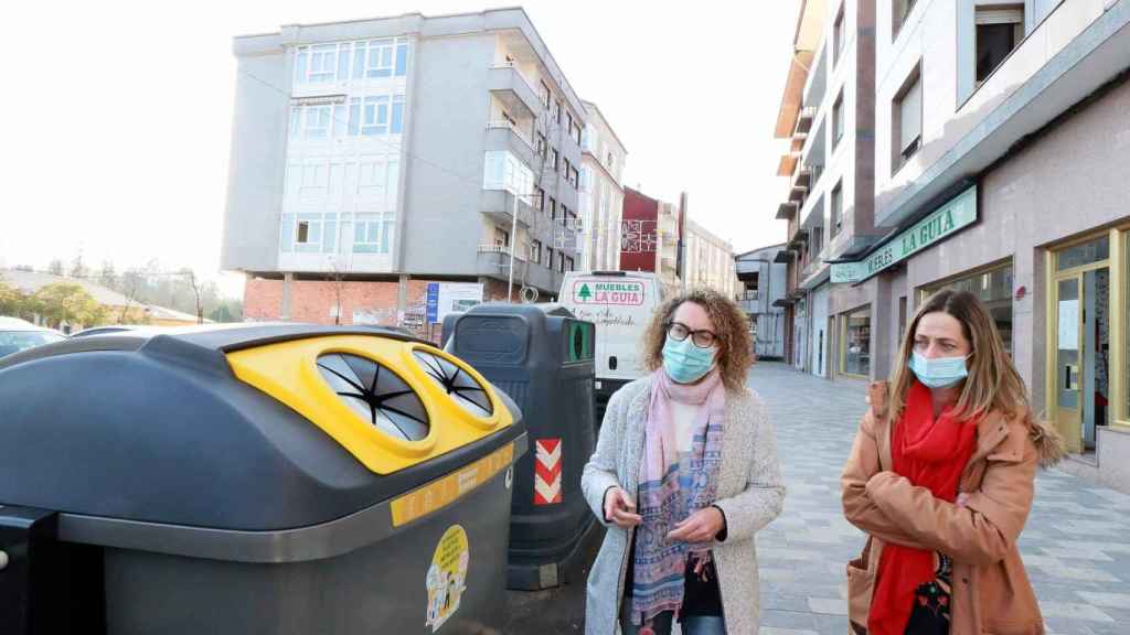 La alcaldesa de Ponteareas y la concelleira de Medio Ambiente.