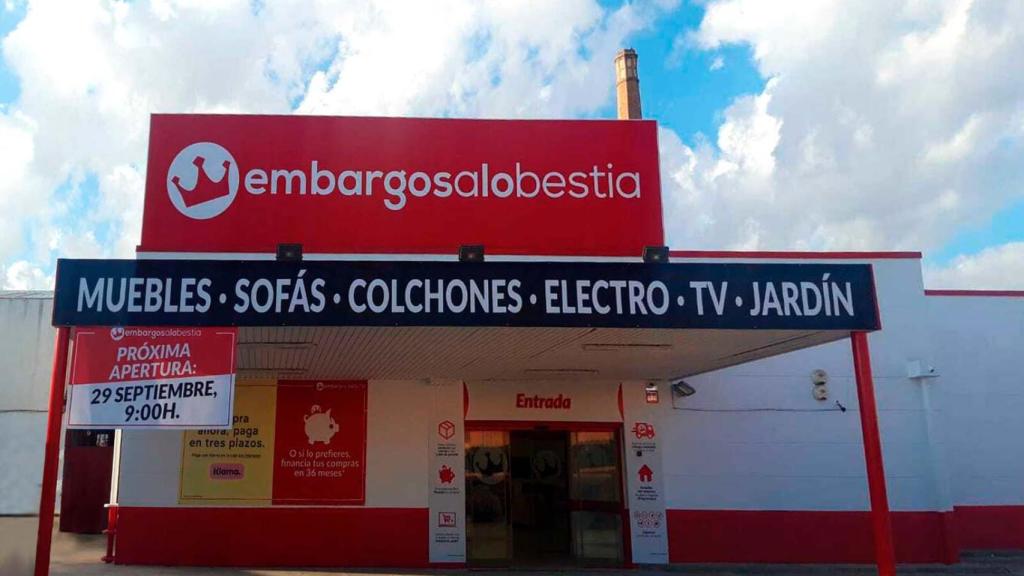 La nueva tienda de 'EmbargosaloBestia' de Tomelloso.