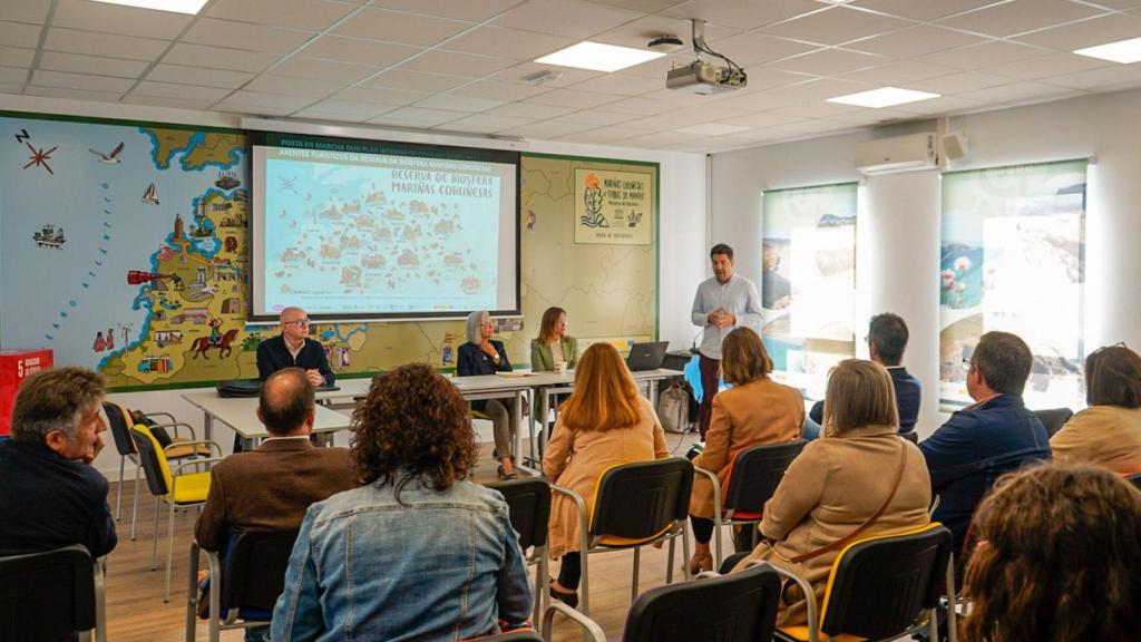 Reunión de la Reserva de Biosfera con los técnicos y concejales de los concellos implicados.