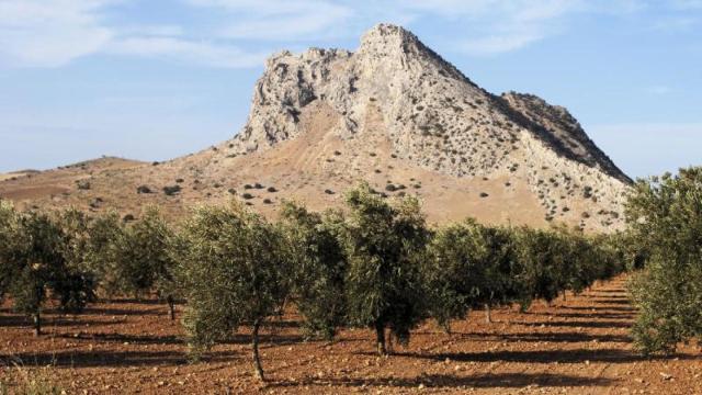 La peña de los Enamorados miró impasible el destino de Tello y Tagzona.