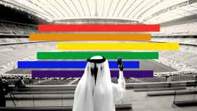 Montaje con la bandera arcoíris y un estadio de fútbol de Qatar