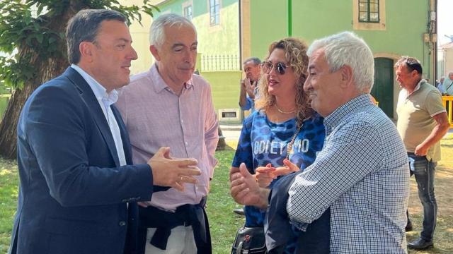 El secretario xeral del PSdeG, Valentín González Formoso, en la Festa do Emigrante de Pol (Lugo).