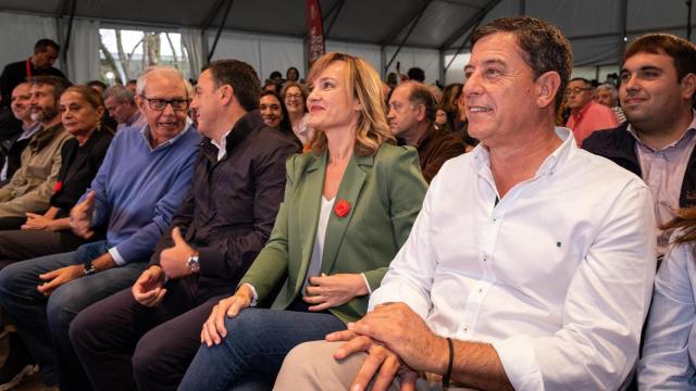 Touriño, en la Festa Socialista, junto con otros dirigentes del partido.