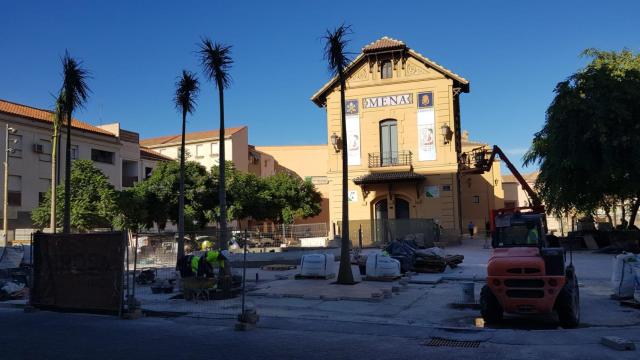 Aspecto que luce la plaza de la Legión.