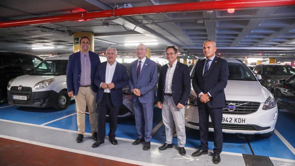 El alcalde de Málaga, Francisco de la Torre, en la rueda de prensa informando de la finalización de las obras del parking.