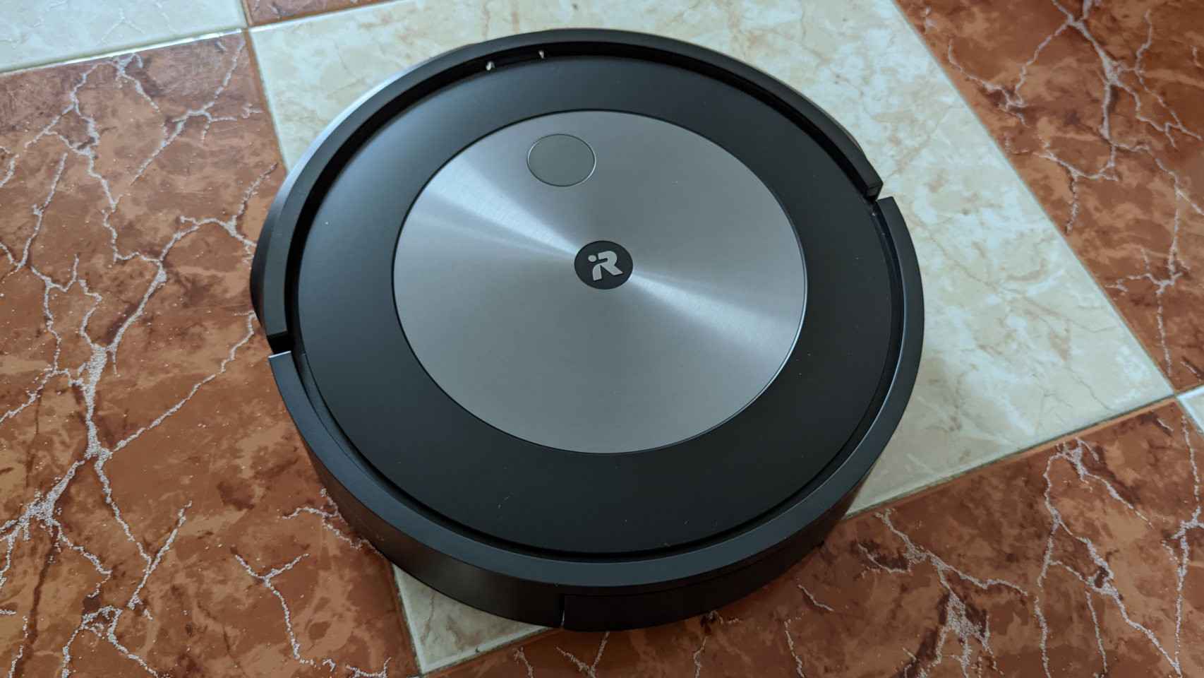 Roombaj7+