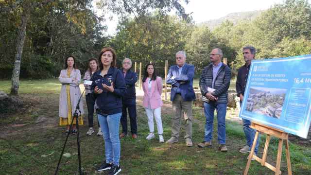 La conselleira de Medio Ambiente, Territorio e Vivenda, Ángeles Vázquez, presenta el plan de gestión de la reserva de la biosfera transfronteriza.