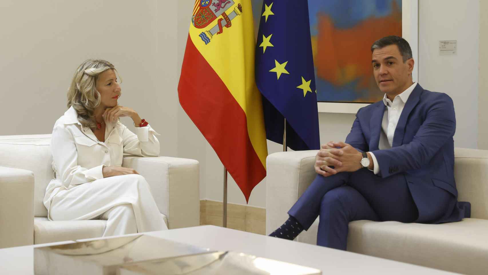 El presidente del Gobierno, Pedro Sánchez, y la vicepresidenta segunda, Yolanda Díaz, reunidos en Moncloa.