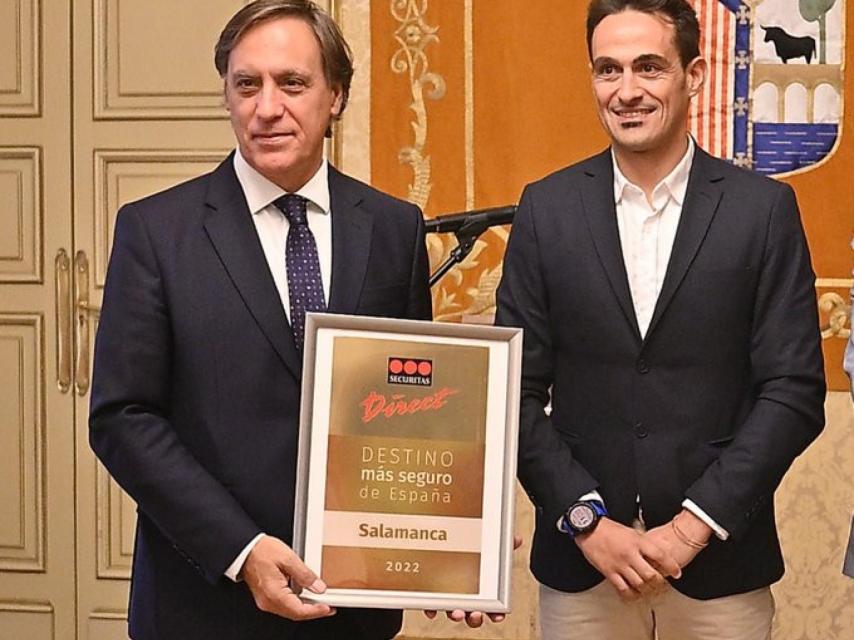 García Carbayo recibe la distinción