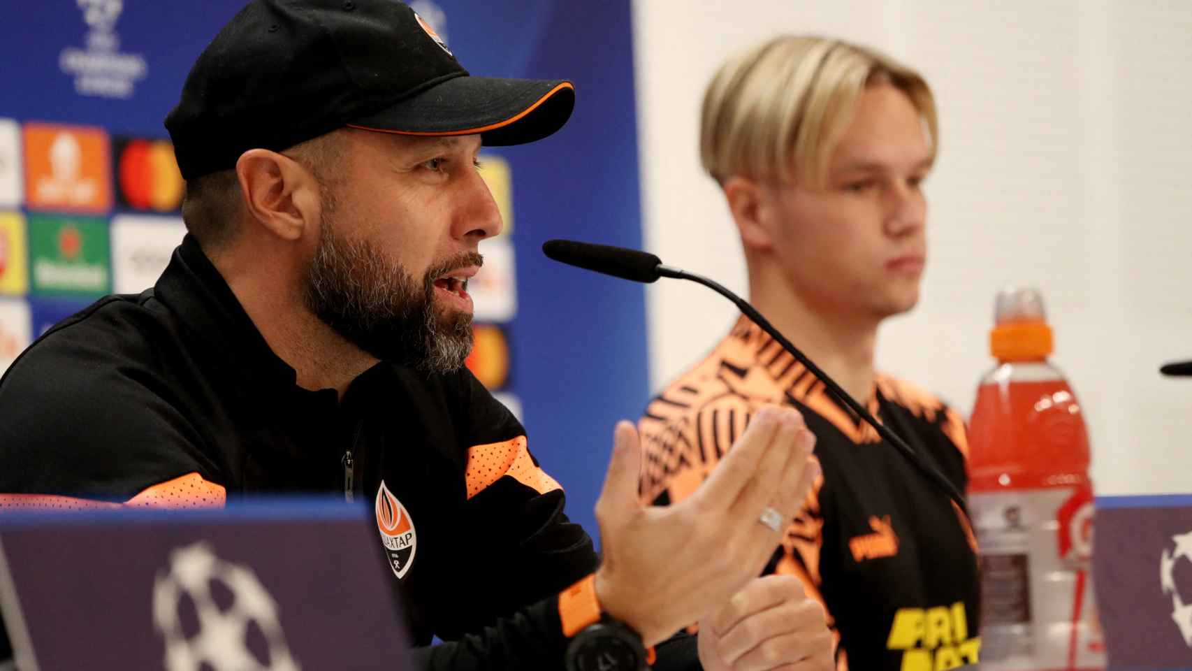 Igor Jovicevic y Mykhaylo Mudryk, en rueda de prensa de la UEFA Champions League