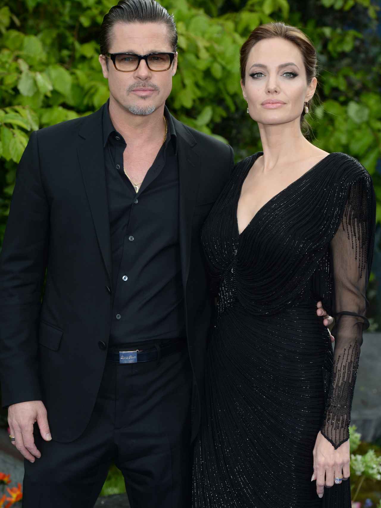 Angelina Jolie y Brad Pitt durante un evento en Londres.