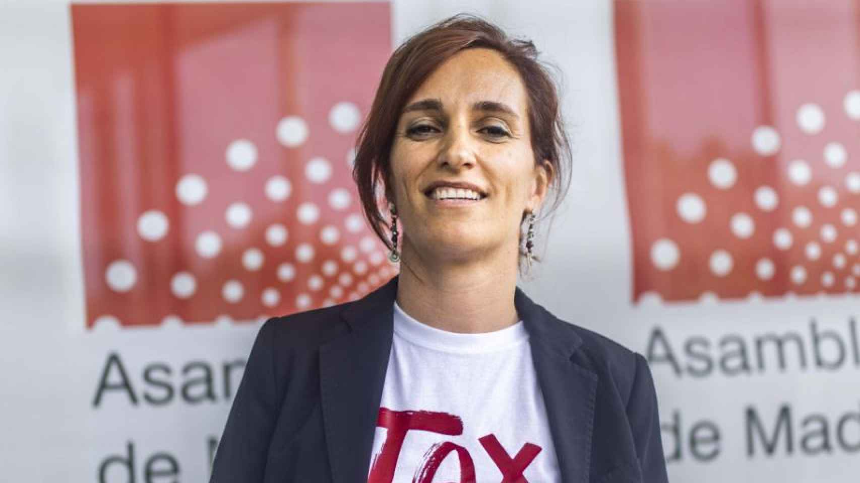 Mónica García y su camiseta pidiendo impuestos para los ricos en una imagen que compartió en redes.