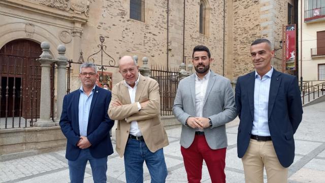 Igea junto a los diputados provinciales de Cs Salamanca, Manuel Hernández y Jesús Luis de San Antonio, y el concejal Gonzalo Bautista Castro