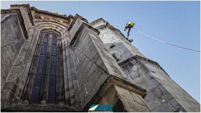 Prueba de rapel en la torre de Betanzos.