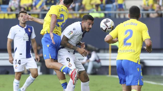 Un lance del partido entre el Cádiz y el Espanyol