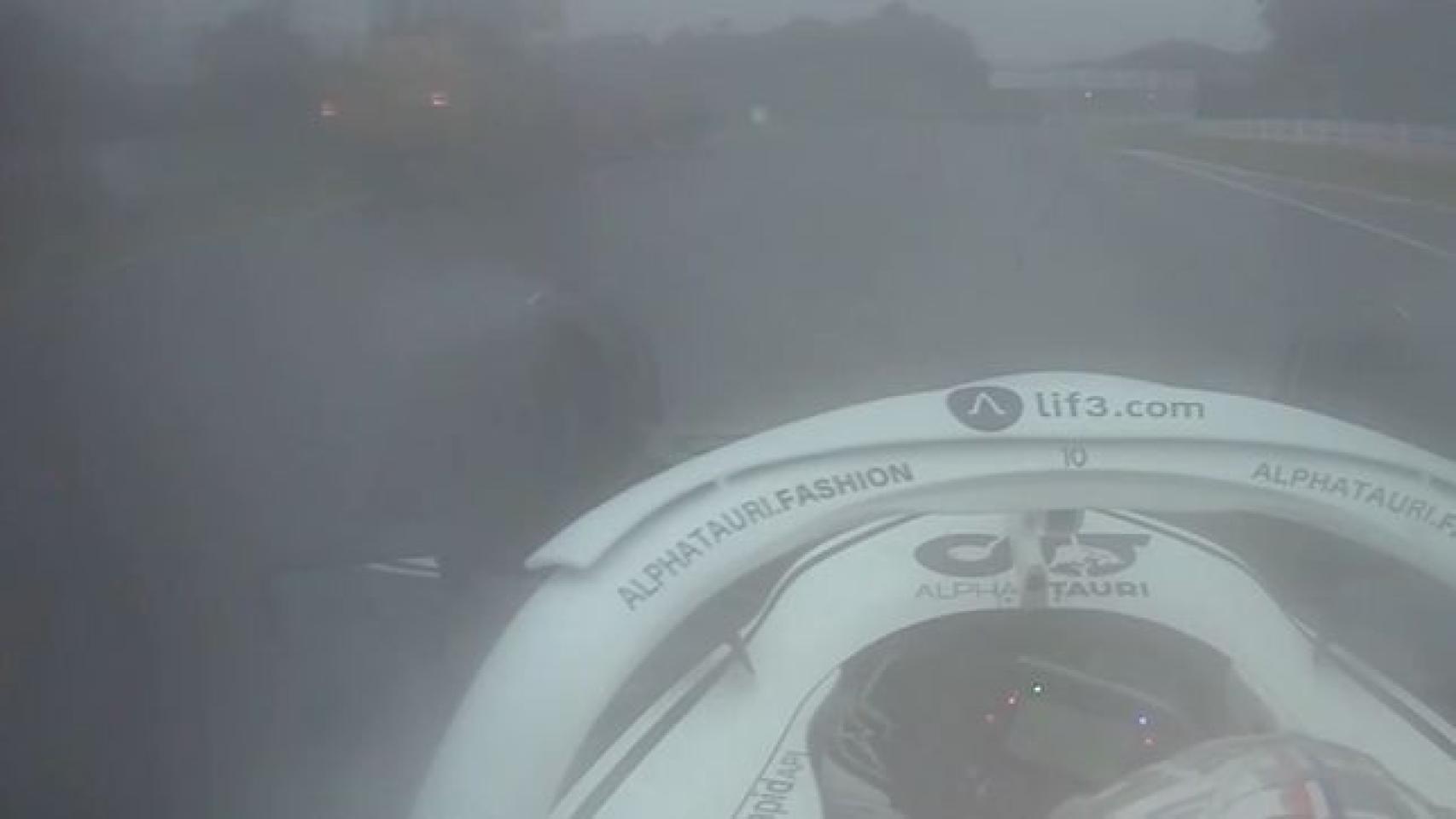 El incidente de Pierre Gasly con la grúa en el Gran Premio de Japón de la F1 2022