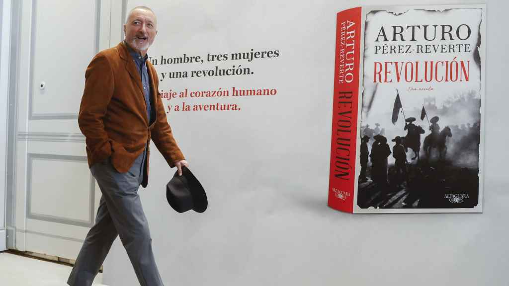 Arturo Pérez-Reverte durante la presentación de su última novela.