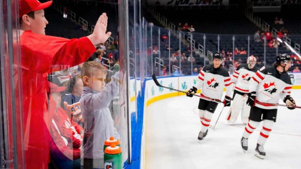 El hockey sobre hielo despierta una gran expectación en Canadá.