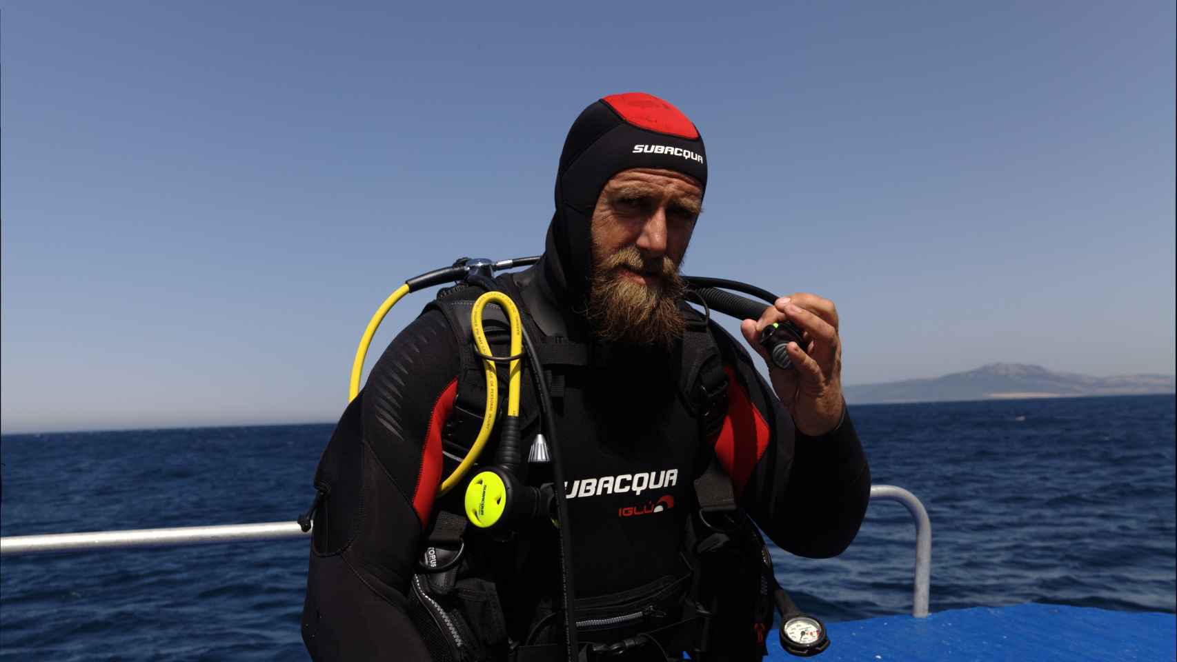 Buceando en el mar de Alborán, durante uno de sus programas en Discovery Max.