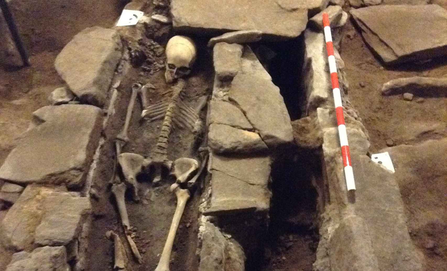 Imagen de otro de los enterramientos de la necrópolis.