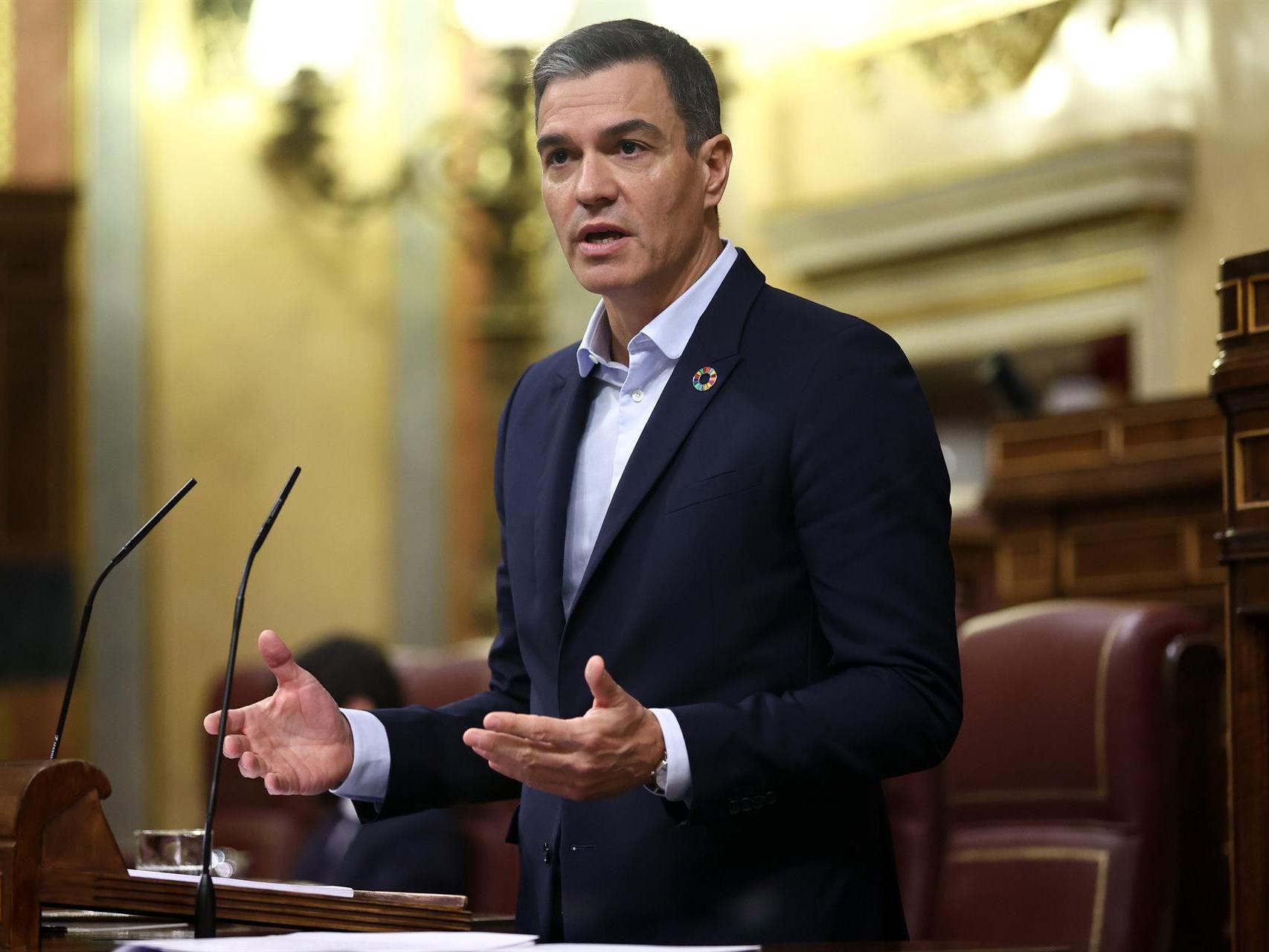El presidente del Gobierno, Pedro Sánchez, interviene en la sesión de control al Ejecutivo en el Congreso, este jueves.